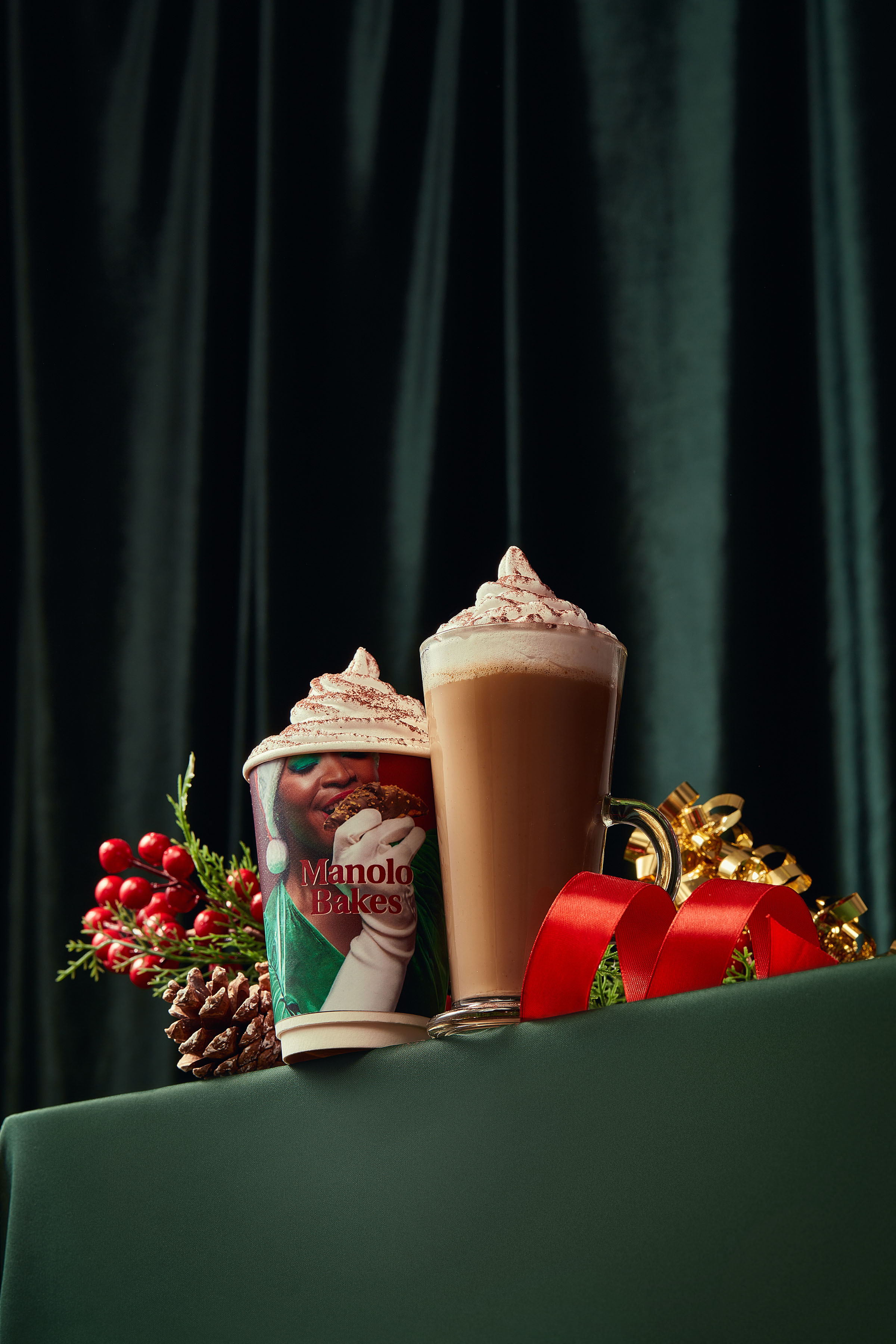 Manolo Bakes Navidad